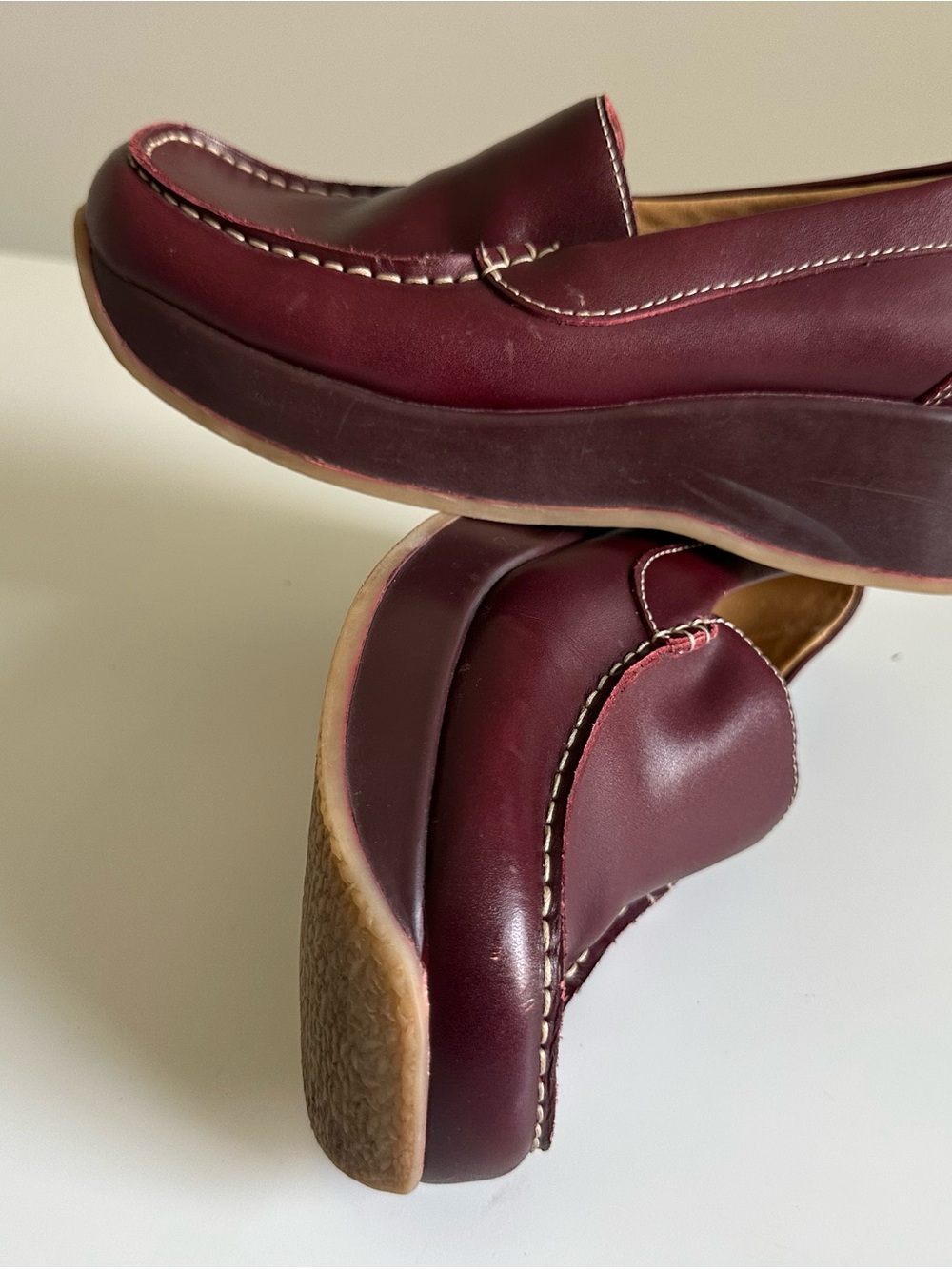 Vintage Y2K Steve Madden Burgundy Leather Loafers with Contrast Stitching 7.5 - Picture 4 of 16
